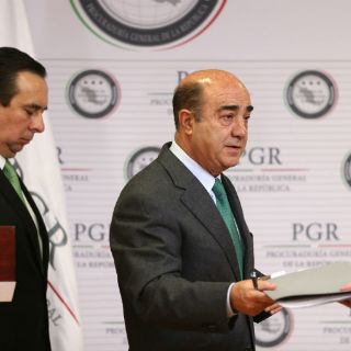 Confundieron a los 43 normalistas con criminales: PGR