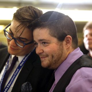 Chile aprueba ley de uniones civiles, también para homosexuales