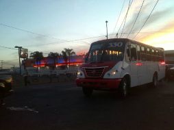El accidente ocurrió al cruce de la carretera libre a Zapotlanejo. ESPECIAL /