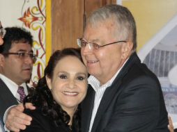 Camacho Solís vuelve, aquejado de una larga enfermedad, aquí con Padierna. TWITTER / @Dolores_PL