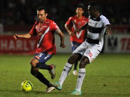 Tiburones Rojos buscará ante Rayados conseguir su tercera victoria para mantenerse en el primer peldaño. MEXSPORT / ARCHIVO