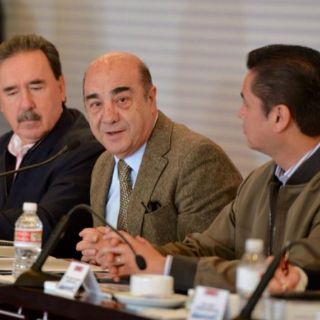 Padres de normalistas también son víctimas, asegura Murillo