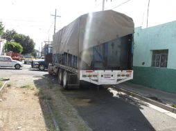 Ambos tractocamiones contaban con una cisterna con capacidad de alrededor de 18 mil litros. EL INFORMADOR /