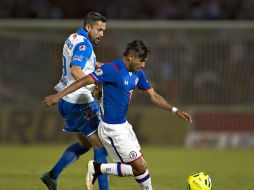 Con la necesidad de sumar, Puebla va al ataque los 90 minutos del partido, mas el Cruz Azul se mantiene firme en la defensiva. MEXSPORT / O. Aguilar