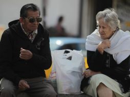 Recomiendan a la ciudadanía el uso de ropa abrigada y cargar un paraguas. EL INFORMADOR / ARCHIVO