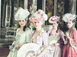 Imagen de la exposición 'I vestiti dei sogni' de un fragmento de 'Marie Antoinette', con vestidos diseñados por Milena Canonero. EFE /