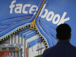 Trabajadores indican que nunca dejas de trabajar ya que hay muchos grupos privados laborales en Facebook. EFE / ARCHIVO