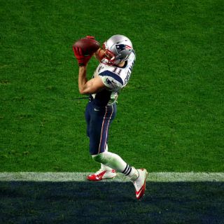 Médicos descartan conmoción de Julian Edelman