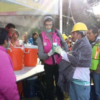 Dan apoyo económico al niño 'héroe' de Cuajimalpa