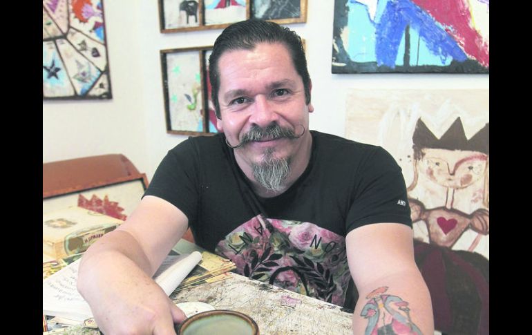 Como en 'El Principito', para Luis Macías existen personajes que representan a los humanos que luchan por sus objetivos en la vida. EL INFORMADOR / E. Barrera