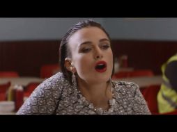 Keira Knightley aparece en el clip imitando el orgasmo fingido de Meg Ryan. YOUTUBE / Vanity Fair