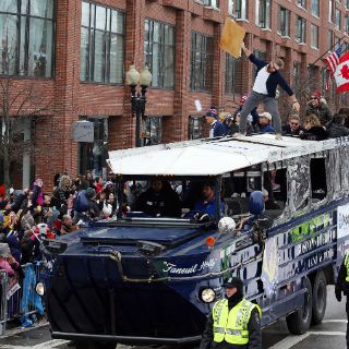 Miles desafían al frío para festejar con los Patriotas