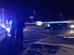 El instituto fue evacuado y el área se encuentra cerrada mientras la Policía trata de asegurar la zona e investigar lo ocurrido. TWITTER / @paigeleejones