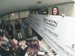 Buen uso. La suma total beneficia a 43 mujeres de bajos recursos. ESPECIAL /