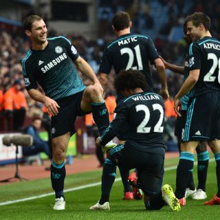 El Chelsea asalta el Villa Park y enfila la 'Premier'