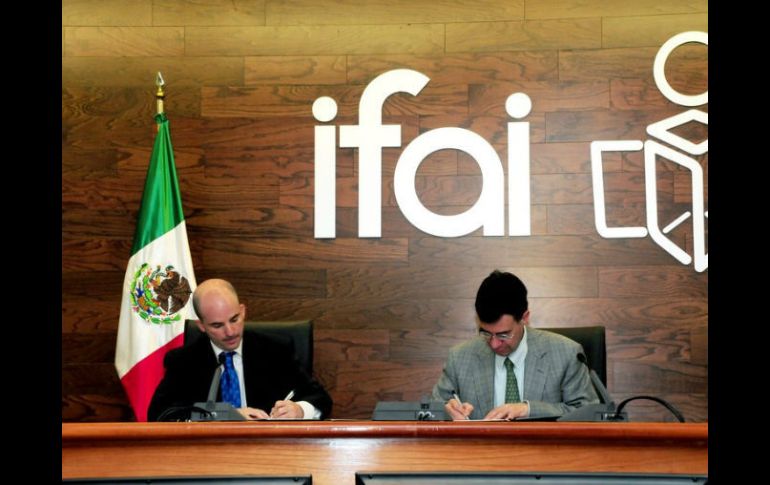 El pleno isntruye a Hacienda a entregar lista de personas bloqueadas para realizar operaciones financieras en México. NTX / ARCHIVO