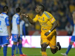Joffre Guerrón celebra el gol que realizó al minuto 52. EFE / M. Sierra
