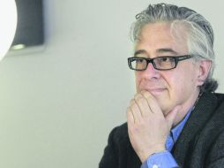 Soler tacha en la novela la facilidad con la que alguien puede conseguir casi cualquier cosa a punta de linajes de sangre. EFE /