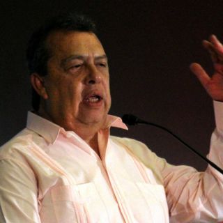 Informan que Ángel Aguirre operó seguridad con gabinete 'reprobado'