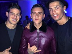 Roldán compartió esta foto con CR7 y su compatriota, James Rodríguez. TWITTER / @KevinRoldan