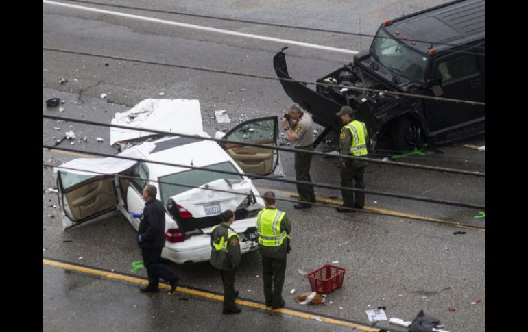 Jenner conducía un SUV de gran tamaño y chocó con un coche blanco que se desvió hacia la senda contraria. AP / R. H.W. Chiu