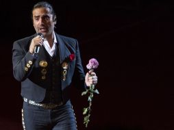 Alejandro Fernández inició su espectáculo con hora y media de retraso. NTX / J. Espinosa