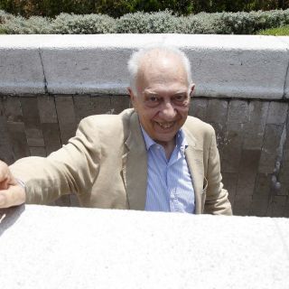 Sergio Pitol será trasladado a terapia intermedia