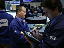 La bolsa estadounidense bajó el lunes en un mercado alarmado por el futuro de Grecia. AP / S. Wenig