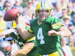 El jersey con el número 4 no existirá más en los Empacadores, como homenaje al mítico Brett Favre. AFP / J. Haynes