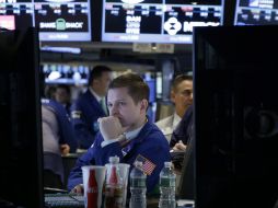 Ante la falta de datos económicos relevantes, están atentos a las negociaciones en torno a la deuda de Grecia. AP / S. Wenig