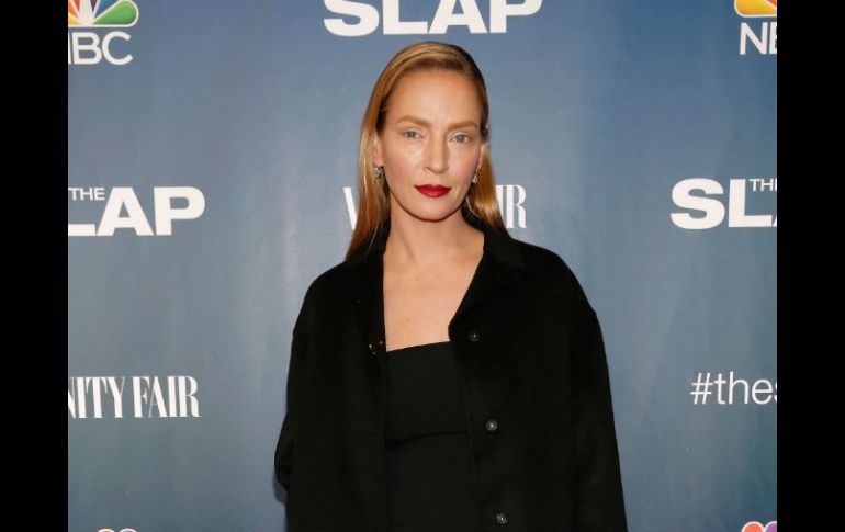 Uma Thurman se dejó ver con su nueva cara en el estreno de una nueva miniserie de la NBC. AFP / R. Marchant