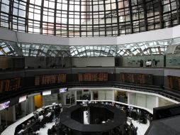 En la jornada se negociaron 339.1 millones de títulos por la cantidad de 10 mil 770.9 millones de pesos. EFE / ARCHIVO