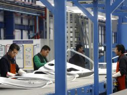 El gasto en los robots se verá compensado con menores costes de mano de obra y mayor eficiencia. EFE / ARCHIVO