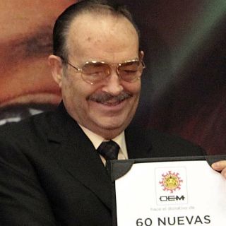 Senado rinde homenaje a Mario Vázquez Raña