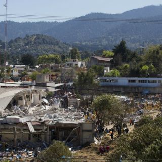 Chofer de pipa que explotó en hospital paga fianza; sigue grave