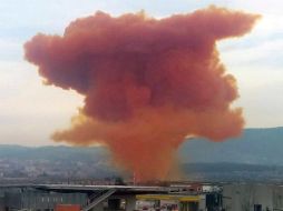 Se desconoce la causa de la explosión que generó una gran nube tóxica en la zona. AFP /