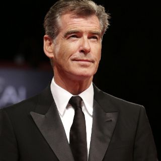 Residencia de Pierce Brosnan se incendia en Malibú