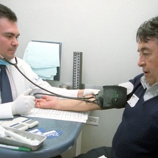 Llaman a hombres a cuidar su salud para evitar disfunción eréctil