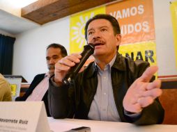 Carlos Navarrete dio a conocer que el senador Armando Ríos Piter se mantiene arriba en las encuestas. NTX / ARCHIVO