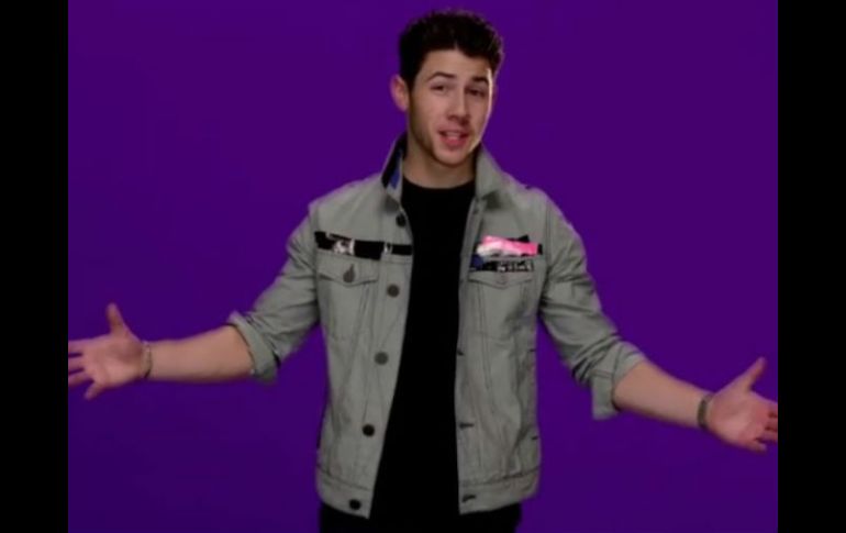 El ex Jonas Brothers publicó algunos mensajes en Twitter, en el que dio pistas acerca de esta noticia, a todas sus ciberfans. INSTAGRAM / nickjonas