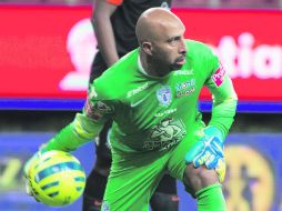 A sus 42 años Óscar Pérez Rojas se mantiene en una portería de Primera División.  /