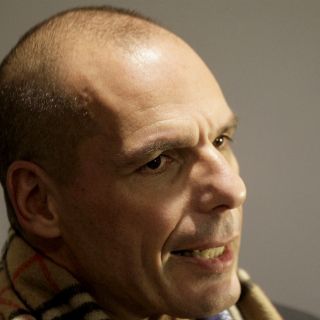 Varufakis insiste en la necesidad de una quita de la deuda griega