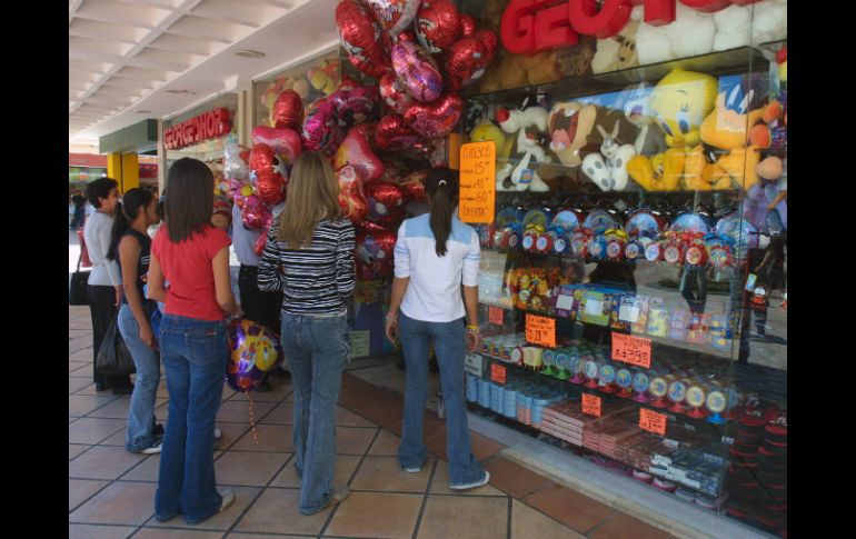 Los jóvenes son los que más participan en este festejo. EL INFORMADOR / ARCHIVO