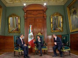 El Presidente recibe cartas de los 12 nuevos diplomáticos en México. TWITTER / @PresidenciaMX