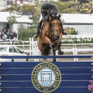 Javier Fernández es profeta en su tierra