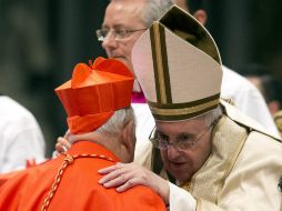 En la Basílica de San Pedro, el Papa Francisco eleva a rango de cardenal al arzobispo mexicano de Michoacán, Alberto Suárez Inda. AP / A. Medichini