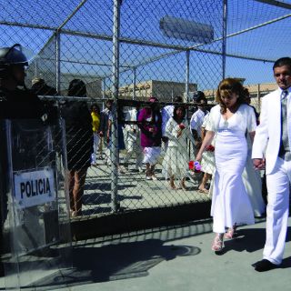 Realizan bodas colectivas en 17 penales de Veracruz