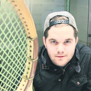 Logra el sueño de ser comentarista deportivo