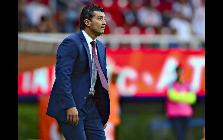 'Chepo' de la Torre fue castigado 'por hacer constantes reclamaciones o protestar las decisiones' del cuerpo arbitral. MEXSPORT / ARCHIVO