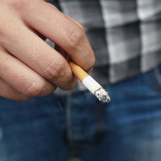 Enfermedad pulmonar, asociada a casos de tabaquismo